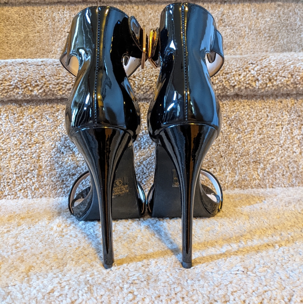 Patent-leather black heels with buckled ankle strap, sz 9, NWOB - Picture 8 of 9